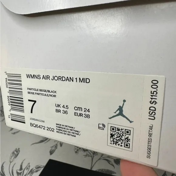 Jordan Women's Black and Pink Sneakers