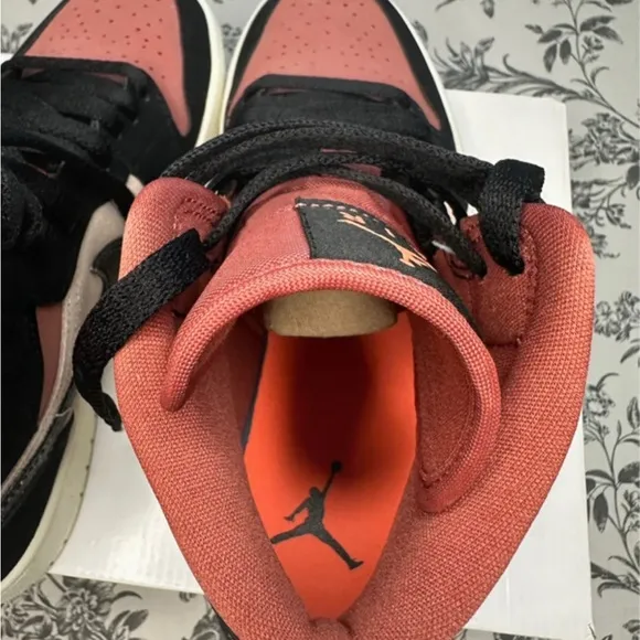 Jordan Women's Black and Pink Sneakers