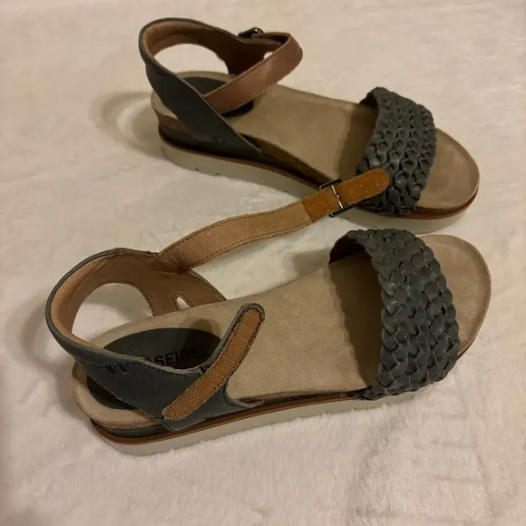 Josef Seibel CLEA 16 Woven Leather Platform Sandals Size 40 (9-9.5 US)