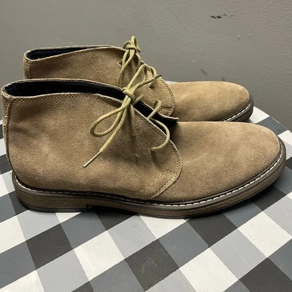 JOSEPH ABBOUD Travis Men's Tan Suede Chukka Boots Size 9.5