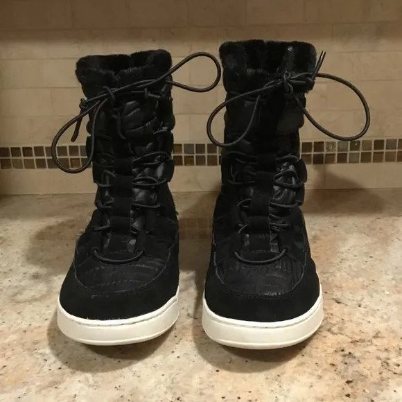 J/Slides Jordy Black Suede Faux Fur Lace Up Puffer Winter Boots