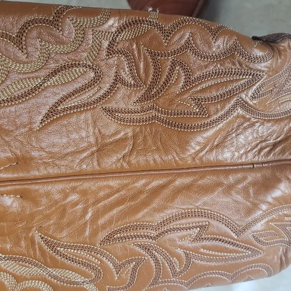 Justin Boots L 4520 Classic cowboy boots in tan and brown Women's Size 6.5 B.
