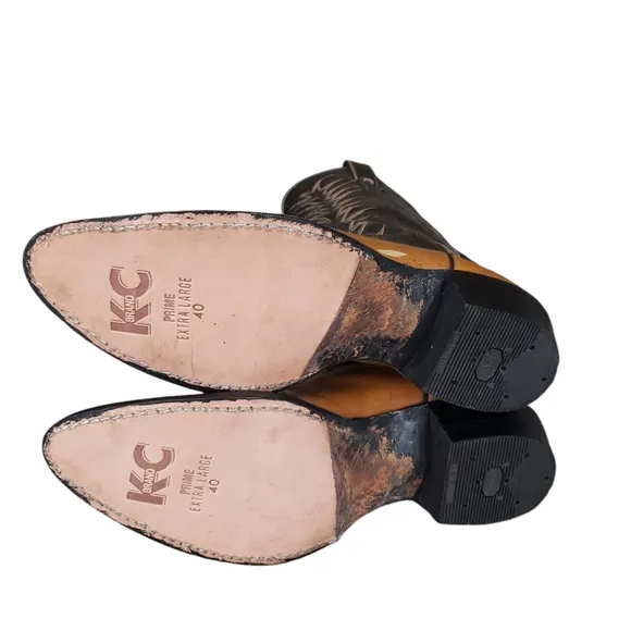 Justin Men's Brown and Black Western Cowboy Boots Style 2396. Size 9.5 B