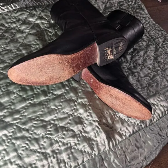 Justin Roper Classic Style Black Boots in good pre own condition Size 7 1/2