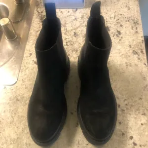 Karl Lagerfeld suede boots
