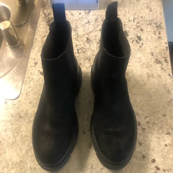Karl Lagerfeld suede boots