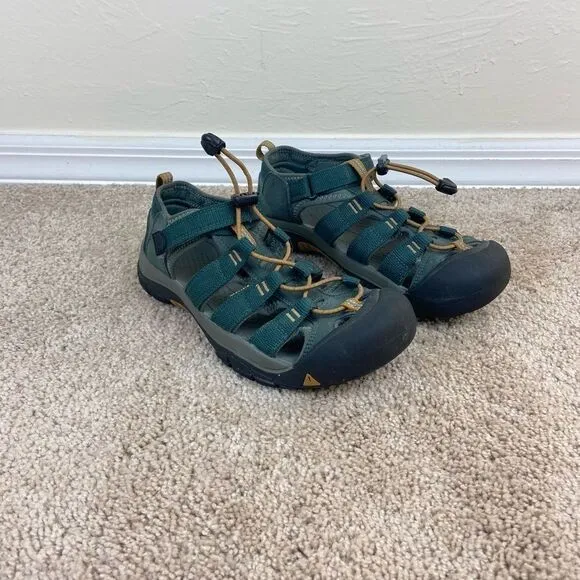 Keen Big Kid’s Newport H2 Slip-On Hiking Water Shoes - Dark Green