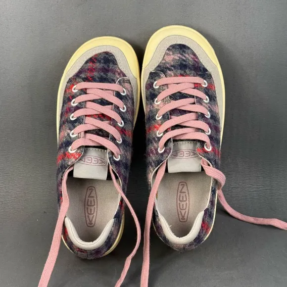 Keen Womens Elsa IV Athletic Fashion Sneaker shoes size 7 New