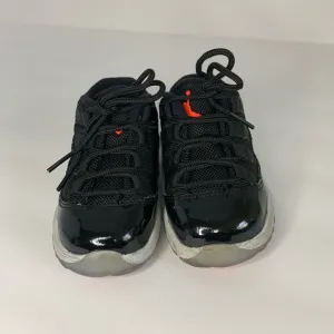 Kids Jordan 11 retro low size 6C