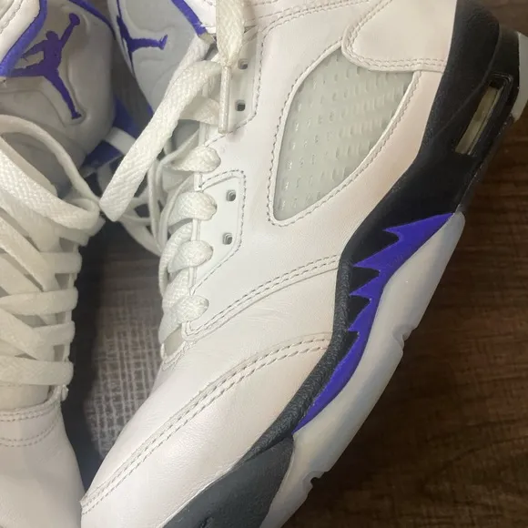 Kids White and Purple Jordan Shoes
