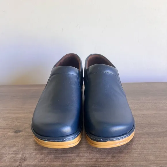 Klogs Footwear Women's Naples Slip On Shoe Size 10 Wide #242968