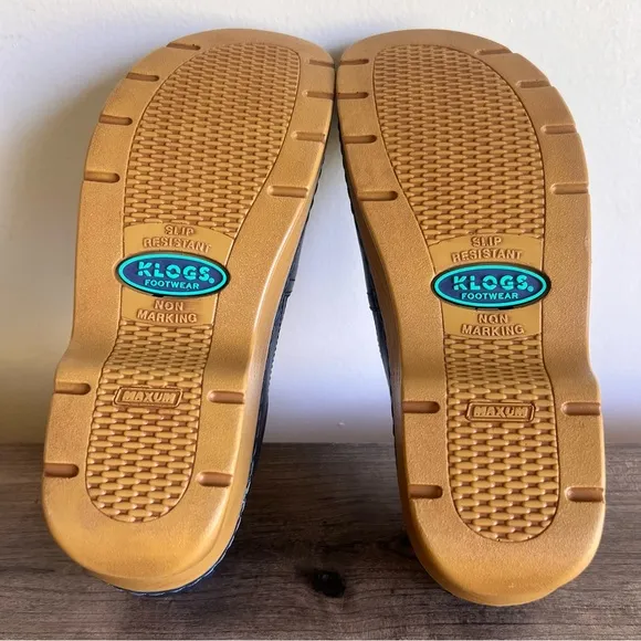 Klogs Footwear Women's Naples Slip On Shoe Size 10 Wide #242968