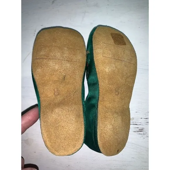 Korea‎ War Souvenir Little Girls Handmade Silk Embroidered Slip On Shoes 6&quot;