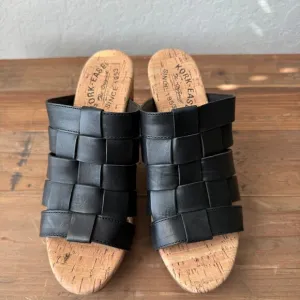 Kork Ease Black Woven Leather Devan Heel Size 7, Euro 38 NEW