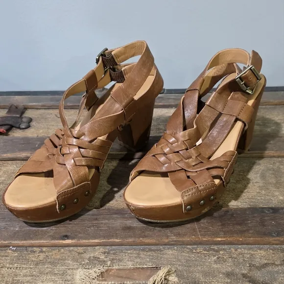 Kork-Ease Dawn Brown Leather Strappy Platform Sandals w/Woven Retro Design