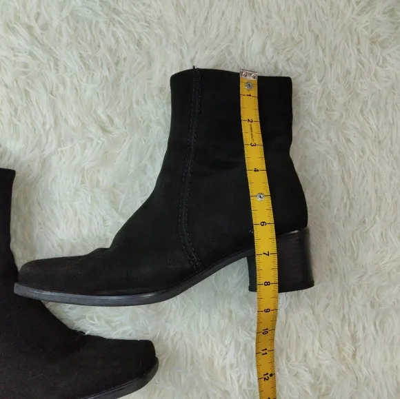 La Canadienne Suede Ankle Boots Size 8