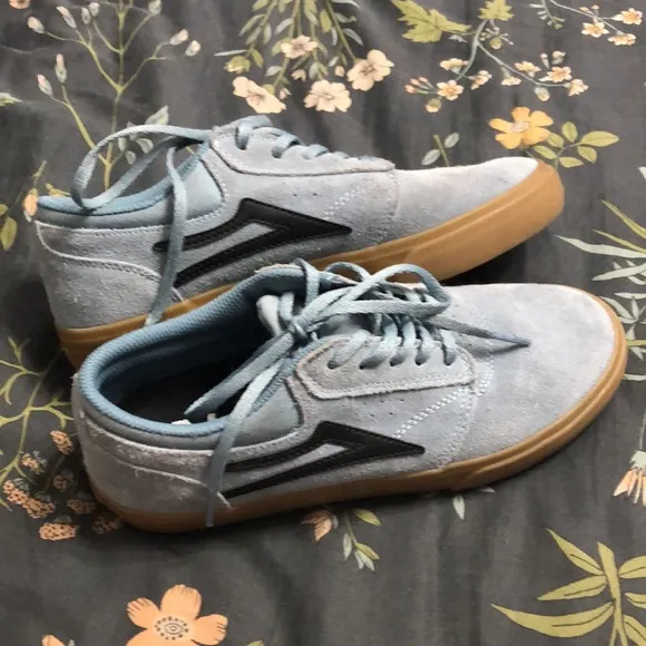 Lakai Limited Griffin Skate Shoes/Sneakers in Light Blue Suede and Brown