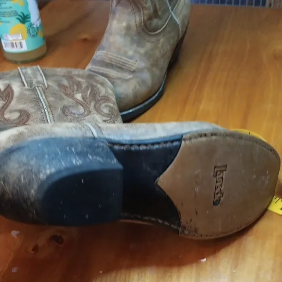 Laredo women's cowboy boots size 8.5