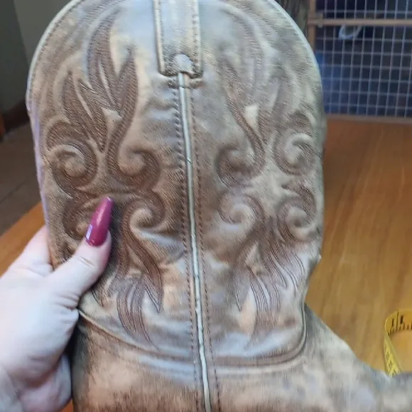 Laredo women's cowboy boots size 8.5