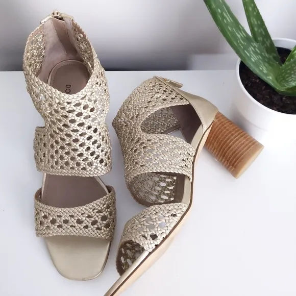 🆕LAST FEW!!🌿DONALD J. PLINER SHOES🌿