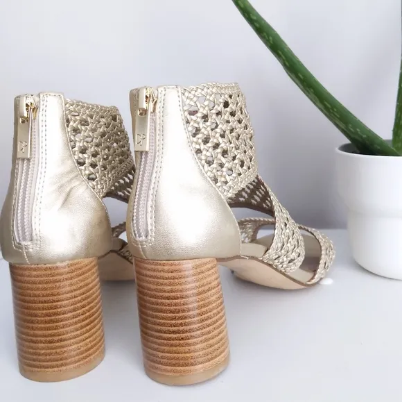🆕LAST FEW!!🌿DONALD J. PLINER SHOES🌿