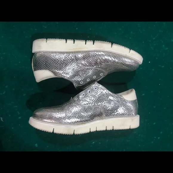 Leather Crown Silver Snakeskin Sneakers Size 40