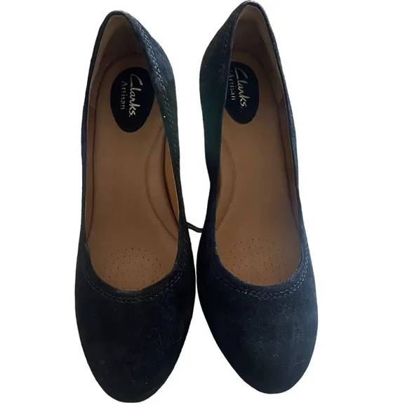 Like new Clarks Women's Decade Rana suede leather Pump
