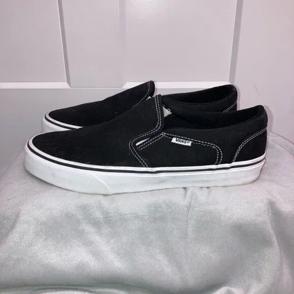 Like new Vans Classic Black Slip On Shoes 8