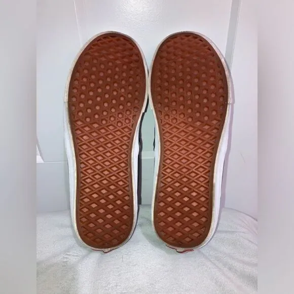 Like new Vans Classic Black Slip On Shoes 8