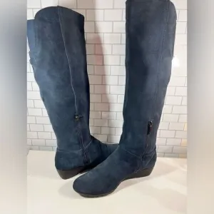 Like New Bandolino Knee Boots