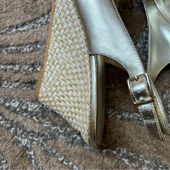 Lilly Pulitzer Gigi Gold Metallic Woven Slingback Wedge, Size 9.5 Women.
