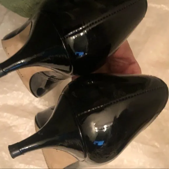 Lk Bennett black patent leather pump shoes