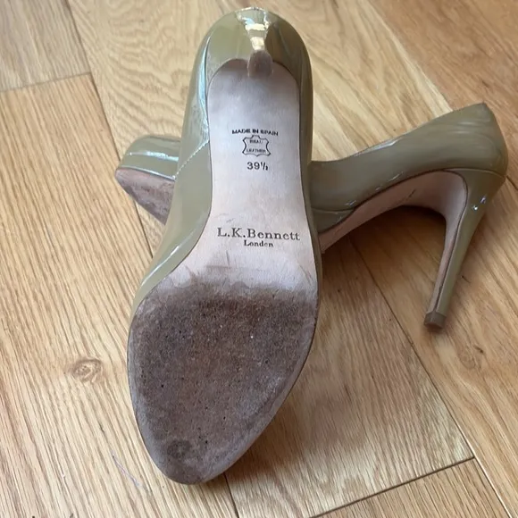 L.K. Bennett Sledge Beige Patent Platform Court Shoes Sz 9