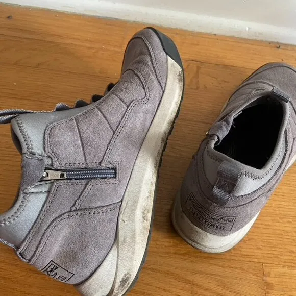 L.L. Bean Gray Vista Mid Pull On Athletic Shoes