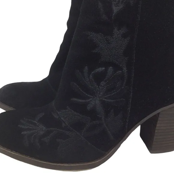 Lucky Brand Eleanor Suede Leather Embroidered Booties Boots