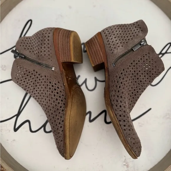 Lucky Brand Suede Ankle Boots size 8