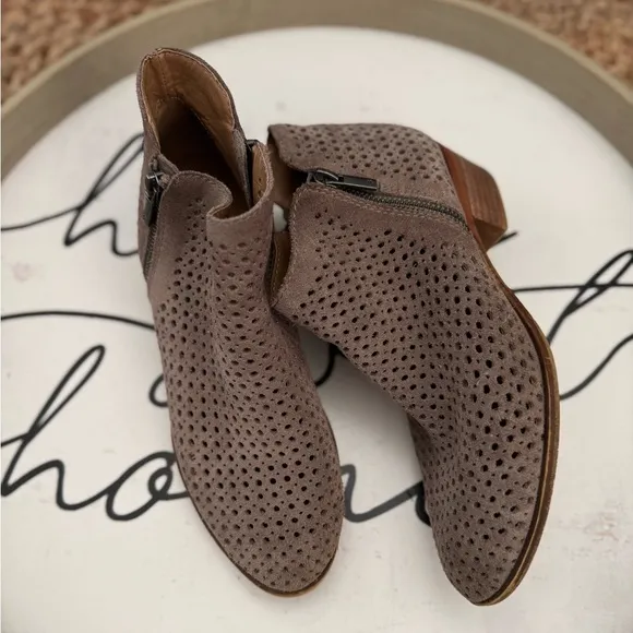 Lucky Brand Suede Ankle Boots size 8