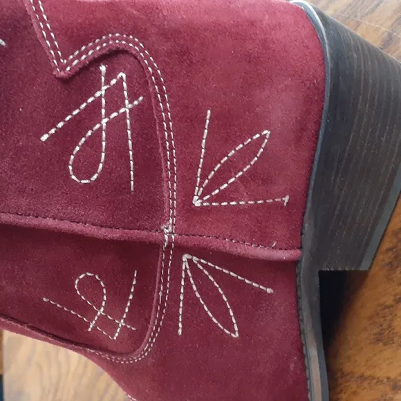 Lucky Suede Leather Western Embroidered Coastal Cowgirl Floriniah Ankle Boots