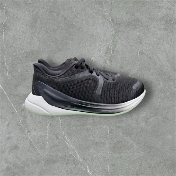 Lululemon Blissfeel Run2 Size 8.5