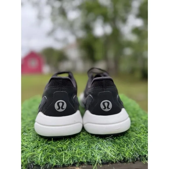 Lululemon Blissfeel Run2 Size 8.5