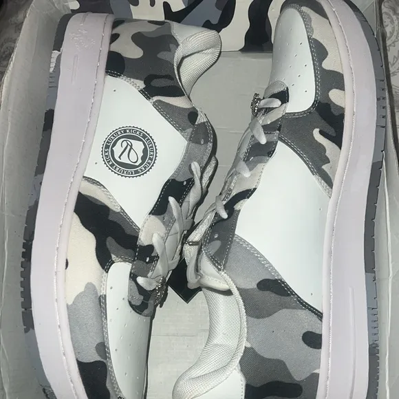 Luxury Kicks By Vlado Urban Footwear | Gray\ Camo\ White | Logo Bling | NEW 🩶👟