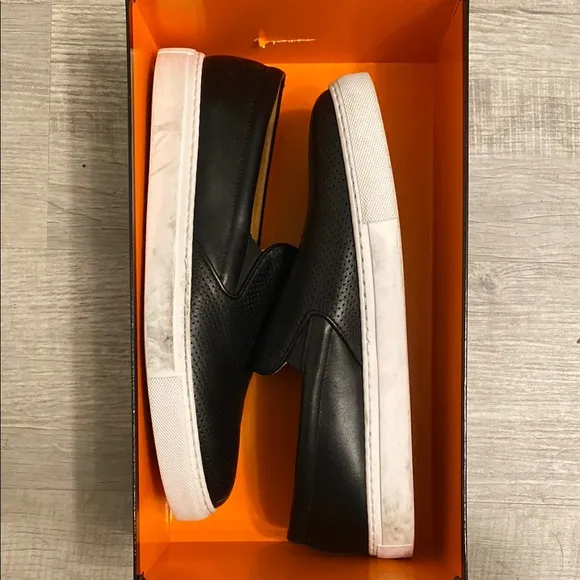 Magnanni Black and White Slip-On Sneakers