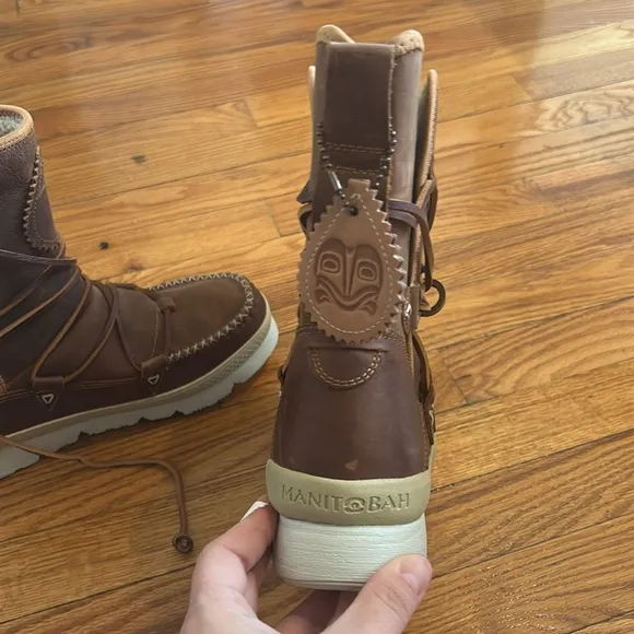 🆕Manitobah Mukluks Suede Boots