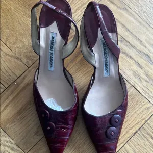 Manolo Blahnik Burgundy Crocodile Carolyne burgundy Sling Back Heels size 39