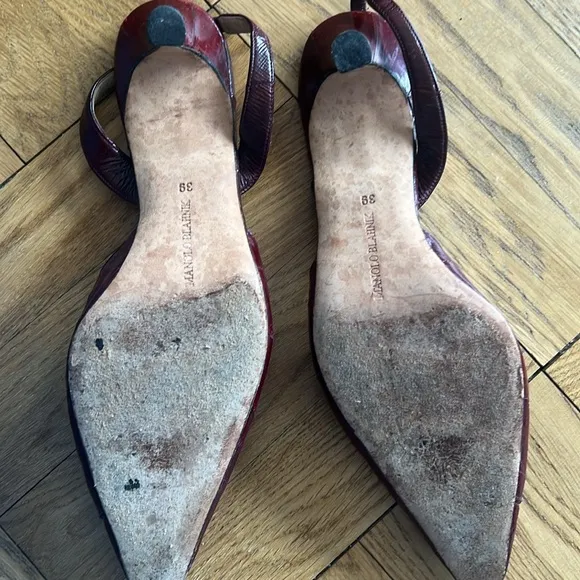 Manolo Blahnik Burgundy Crocodile Carolyne burgundy Sling Back Heels size 39