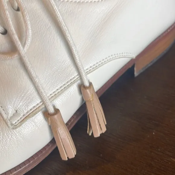 Manuel Artesanos Gomez Spain cream and tan Oxford loafers size 9.5