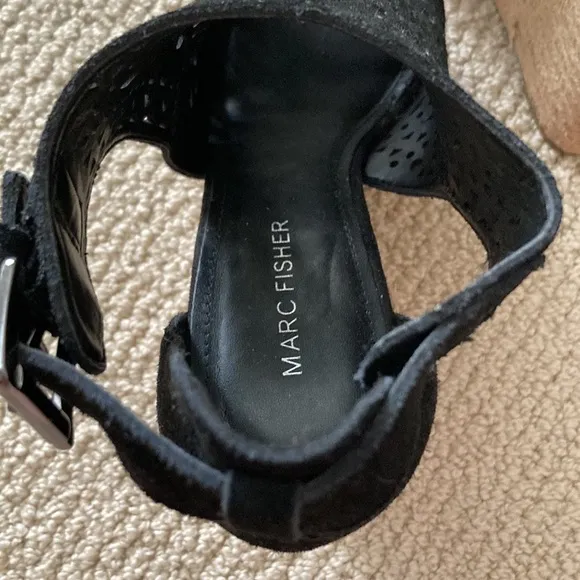 Marc Fisher Black Wedge Heels Espadrilles Sandals Rope Shoes Size 8 LIKE NEW