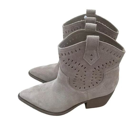 Marc Fisher Giddyup Cowboy Bootie Elyma light gray NWOT Pointy toe 7.5 MSRP 160