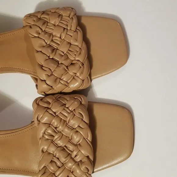 Marc Fisher Nahea Woven Braided Puffy Quilted Leather Sandals Slides Nude lk New