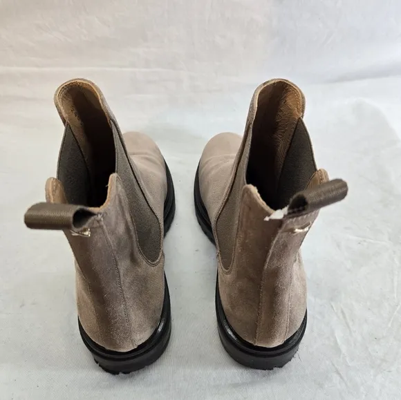 Margaux Women's Size 39 Tan Chelsea Suede Leather Pull On Boots